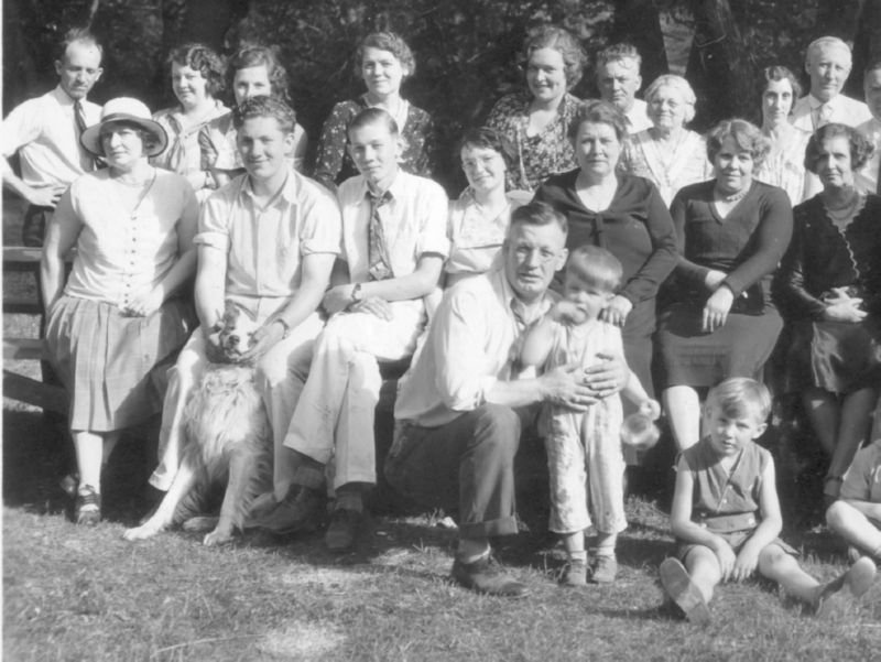 290 Jepson Picnic in 1930 front Barney, back Dr. Wm. 